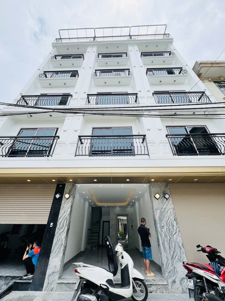 CƠ HỘI! CHÍNH CHỦ ĐANG BÁN nhà phố Lĩnh Nam, q. Hoàng Mai 37m 6 Tầng GARA Ô TÔ - THANG MÁY - KHU - Ảnh chính